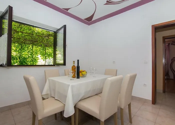 Jelka * Jelsa (Hvar)